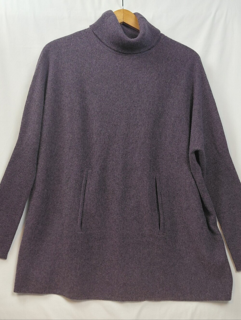 Garnet Hill Oversized Turtleneck Sweater Size Medium Purple Heather Pocket